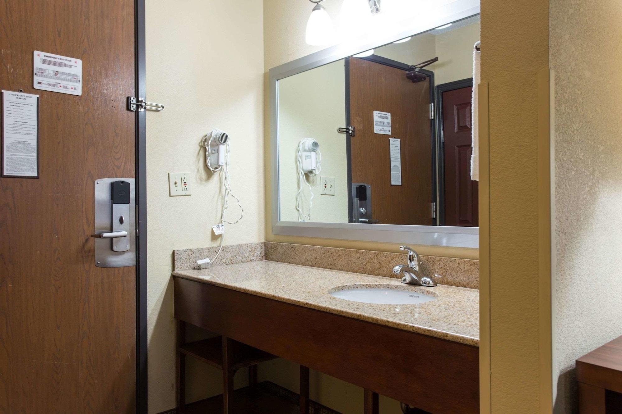 Comfort Inn Columbia-Bush River Kültér fotó